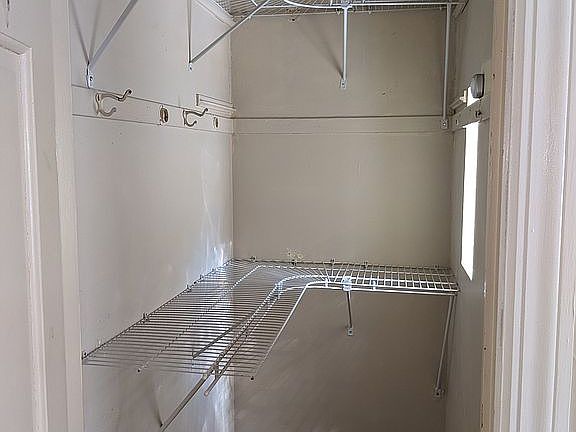 5th image of 6532 N Drake Ave #1