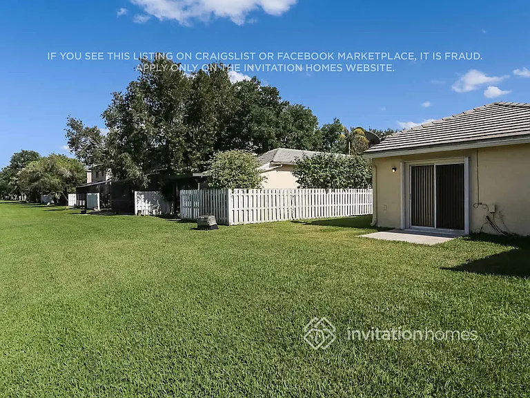 9913 NW 9th Ct — Photo 20
