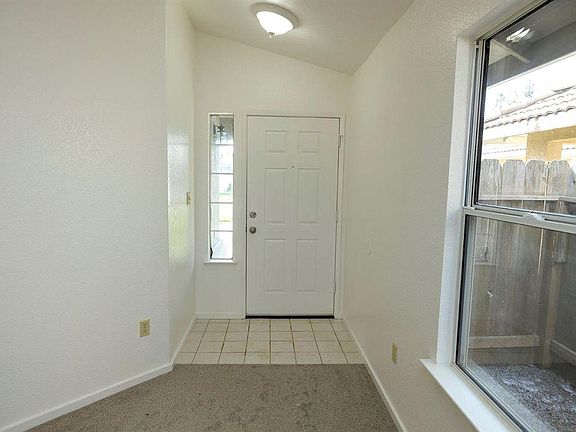 4th image of 1088 La Mesa St