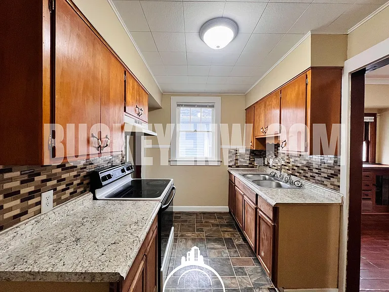 3817 Burton Ave — Photo 5