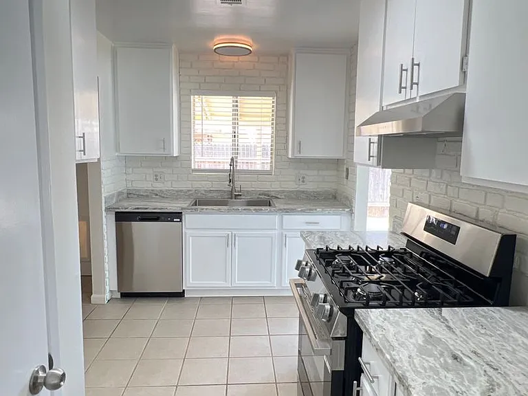 10917 Cave Ave — Photo 8