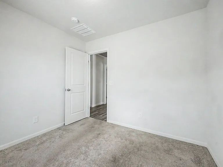 322 E Watson Pl — Photo 25
