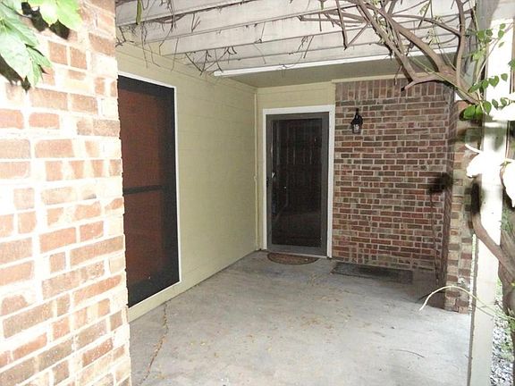 4th image of 2717 Meadowstone Ct