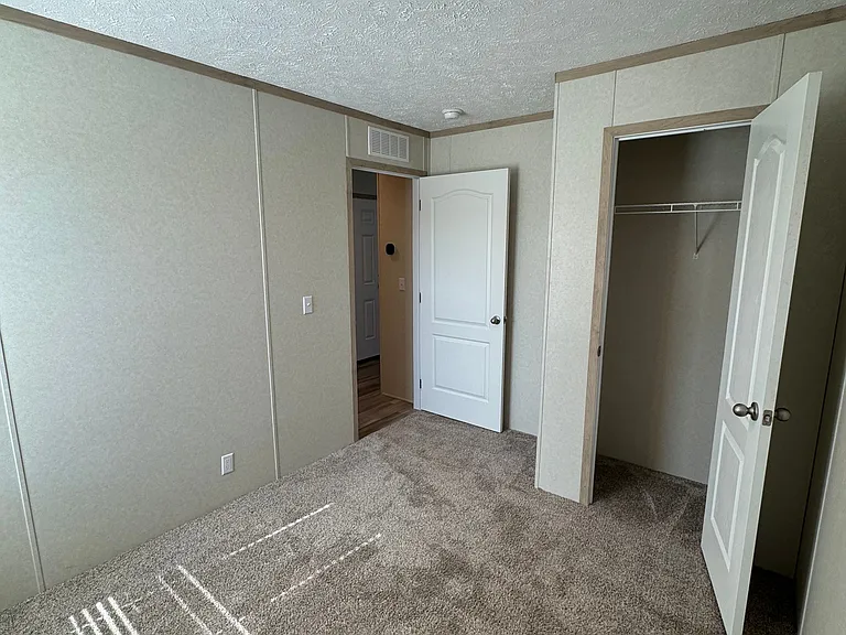 Oak Tree Village — Photo 31