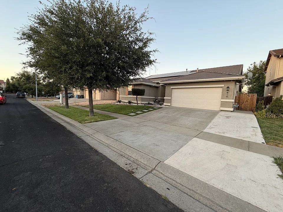 5547 Waterhole Loop