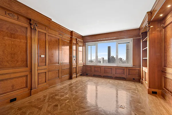 Sold by Compass | media 7