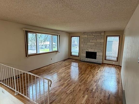 4th image of 13719 E 29th Ave