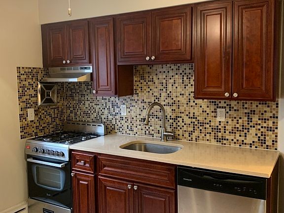 4th image of 72-31 Caldwell Ave #1L