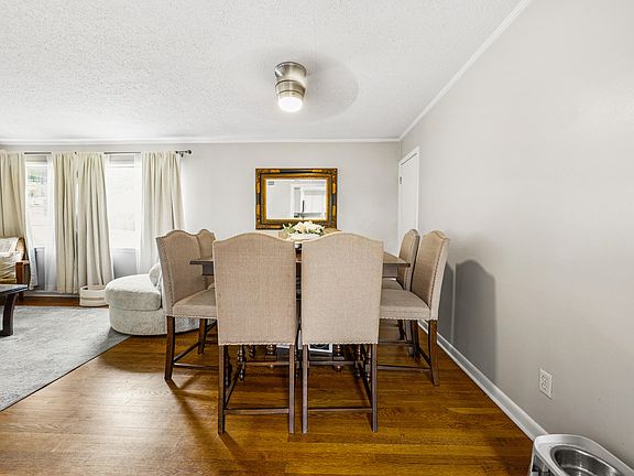 5th image of 716 Vassar Dr