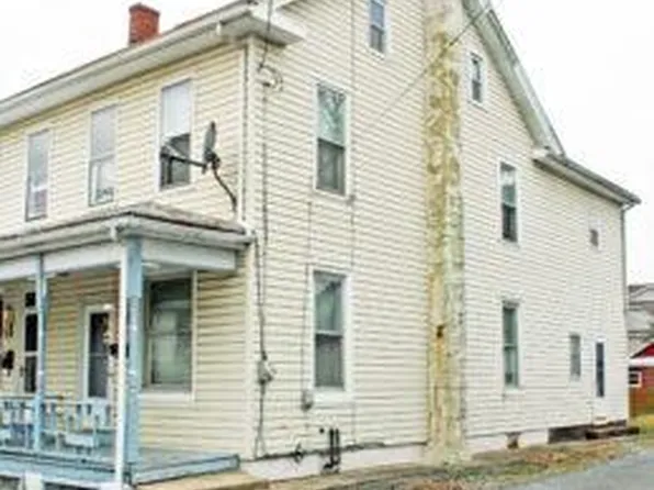 17 E Bahney Ave, Myerstown, PA 17067