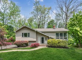 17 Parkview Plz, Morristown, NJ 07960