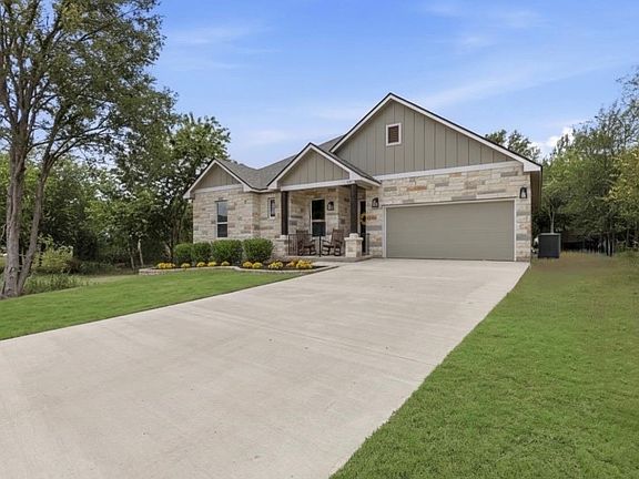 3rd image of 337 Nene Ln