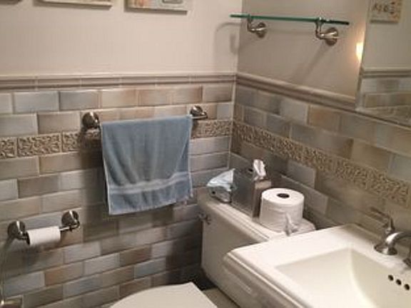 4th image of 2928 W 5th St #4R1