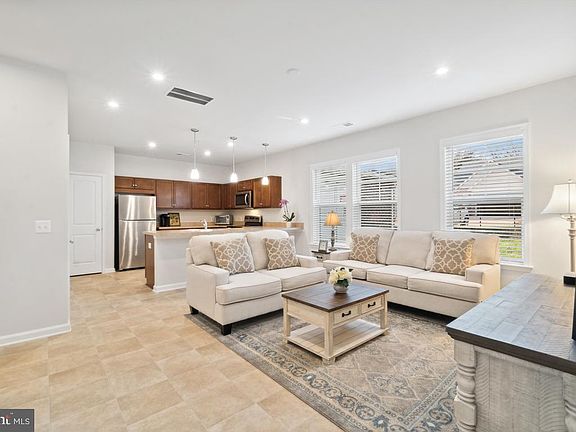 2nd image of 21610 Hawksbill High Cir #102