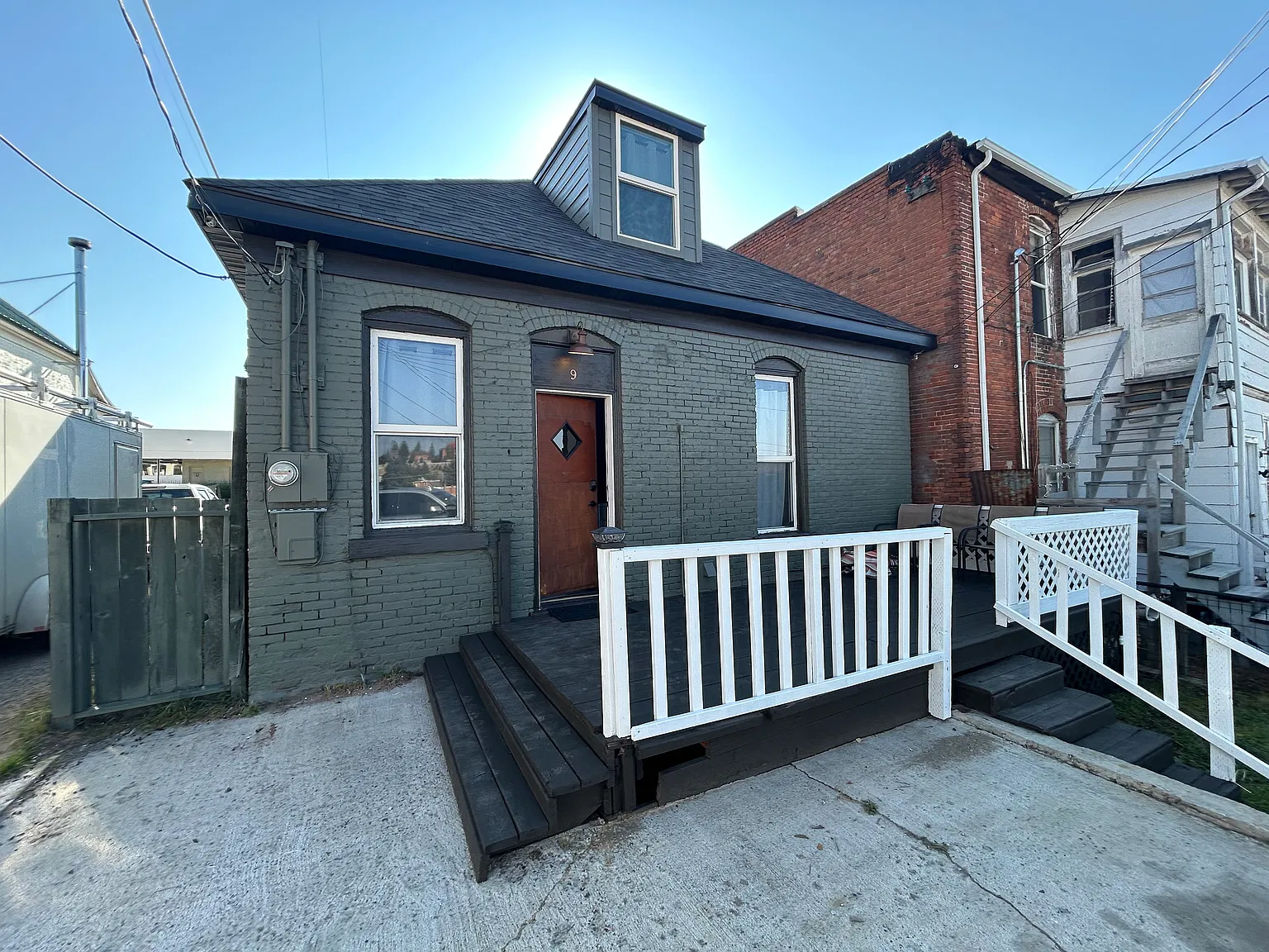 3 bed, 1696 sqft, $2,300 — Photo 3