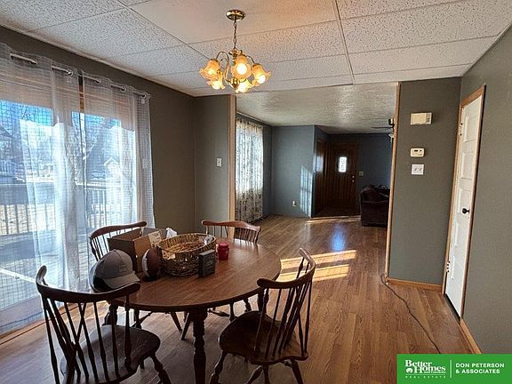 5th image of 301 E Elm St