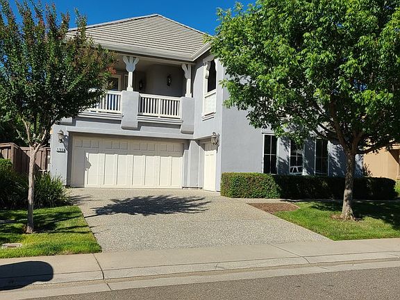 2nd image of 1780 Langholm Way