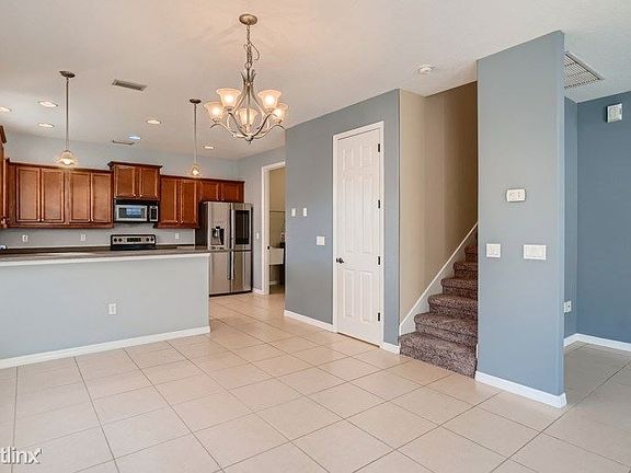 5th image of 3184 Oak Brook Ln
