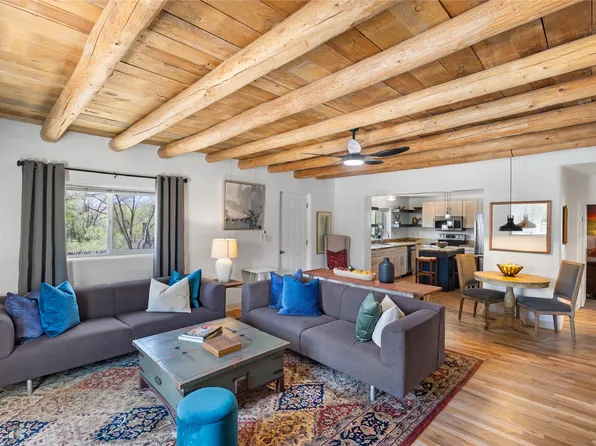 13 Plaza Del Cerro, Chimayo, NM 87522