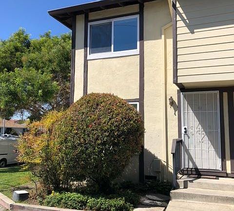 3rd image of 268 Marylinn Dr APT 1