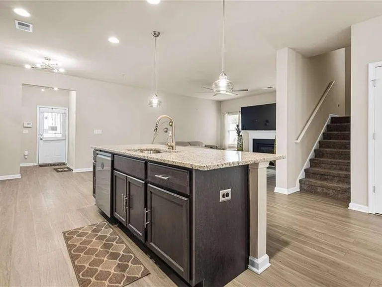 684 Armitage Way — Photo 12