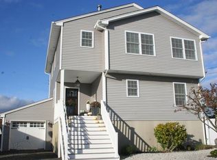 24 Lake Saint Claire Dr, Little Egg Harbor, NJ 08087