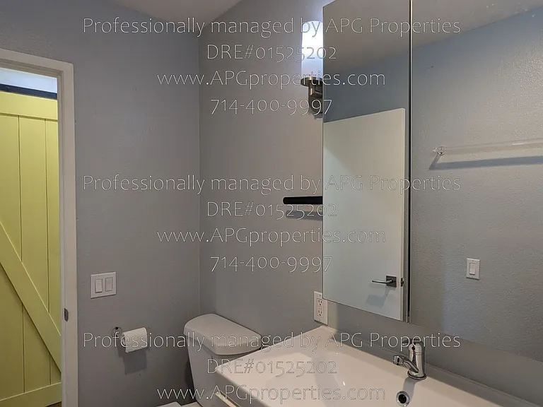 636 E Birch St #E — Photo 16