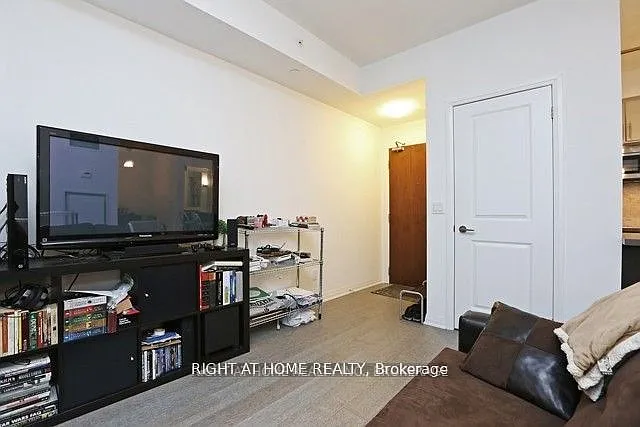 Building Photo - 8 Mercer St #607
