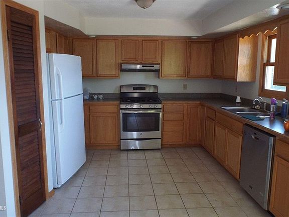 Kitchen BEFORE remodel