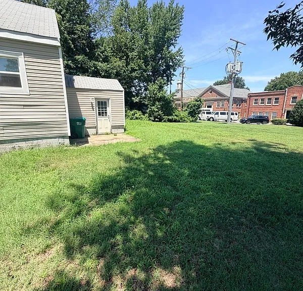 306 Saint Claire Ln — Photo 11