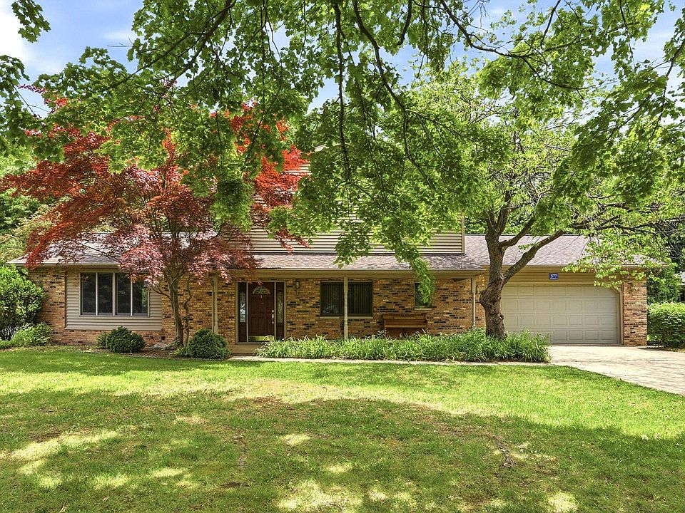 1st image of 577 Franconian Dr E