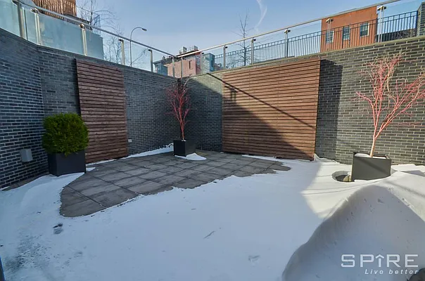 Rented by Spire Group | media 18