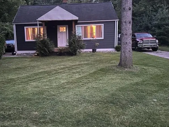 6529 Pontiac Lake Rd, Waterford, MI 48327