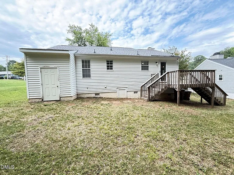 610 E Jones Ave — Photo 23