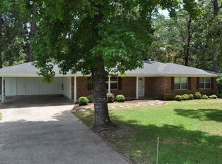 114 Aurora Dr, Pineville, LA 71360