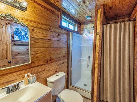 5th image of 2726 Remmert Rd