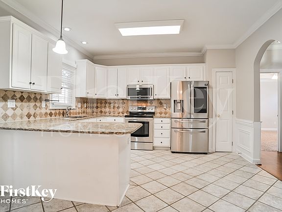 5th image of 920 Laurel Creek Ln