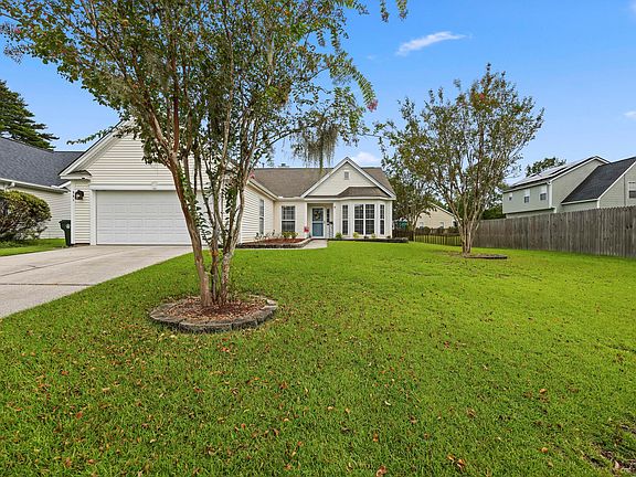 3rd image of 531 Ivy Cir