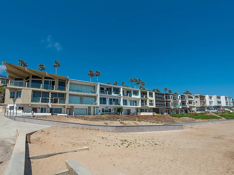 11844 Beach Club Way — Photo 32