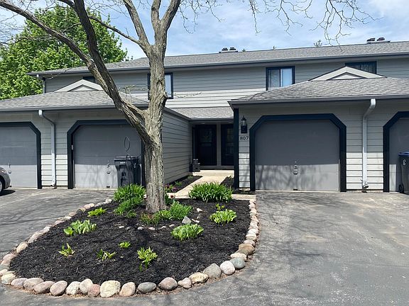 2nd image of 807 S Imperial Dr