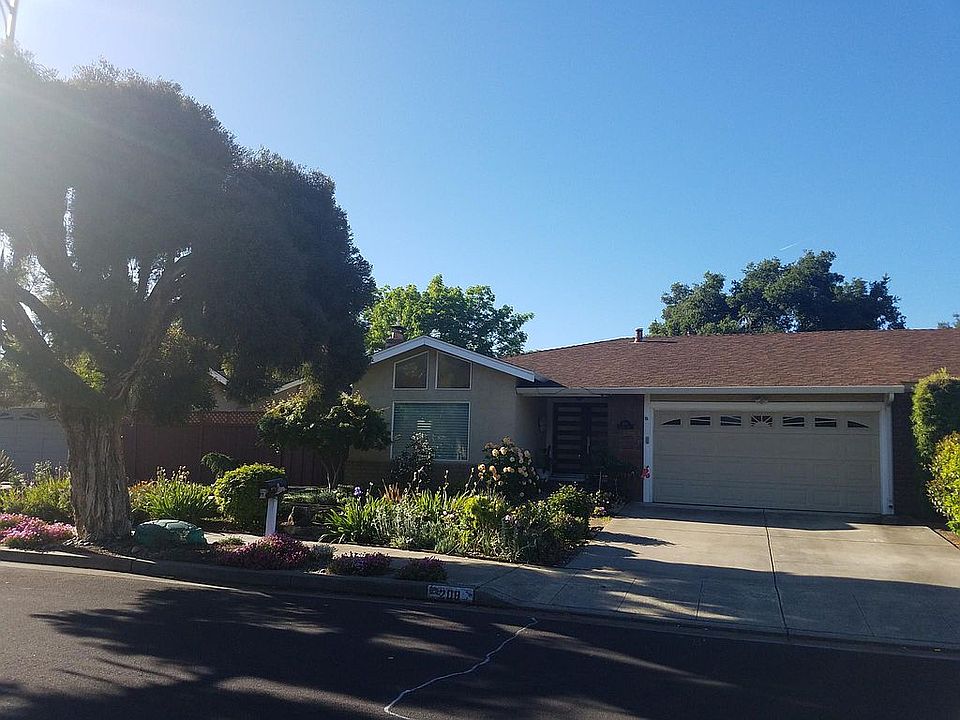 1st image of 208 Drakes Bay Ave