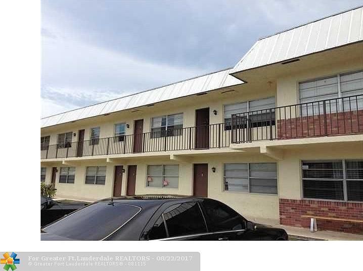 1st image of 304 NW 30th Ct APT 102