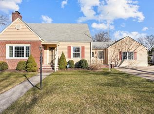 55 Jastram St, Providence, RI 02908