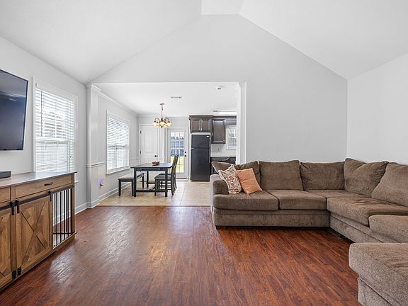 4th image of 5006 Greyfield Pl N