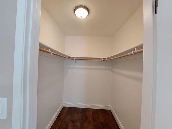 4th image of 1240 W Washington Ave APT 13