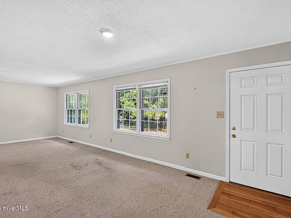 5th image of 8206 Sidbury Road