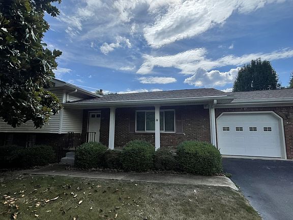 2nd image of 9102 Ole Farm Ln