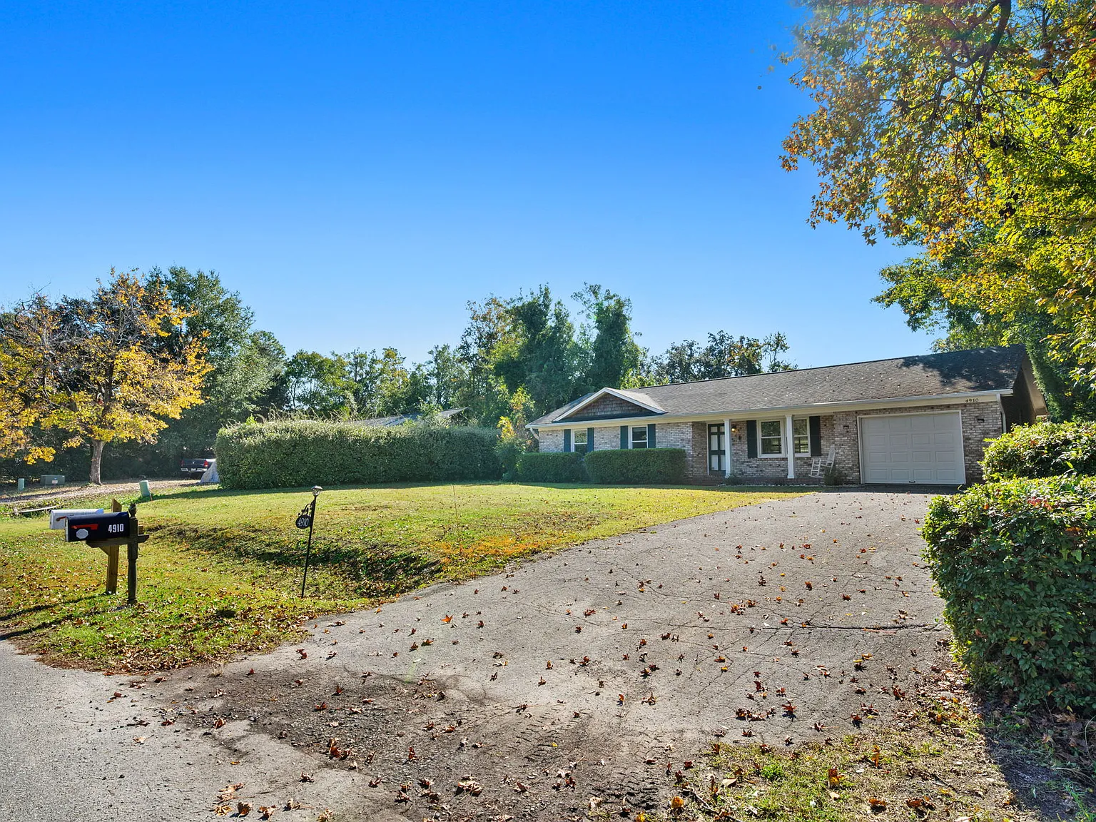 4 bed, 1450 sqft, $2,450 — Photo 4