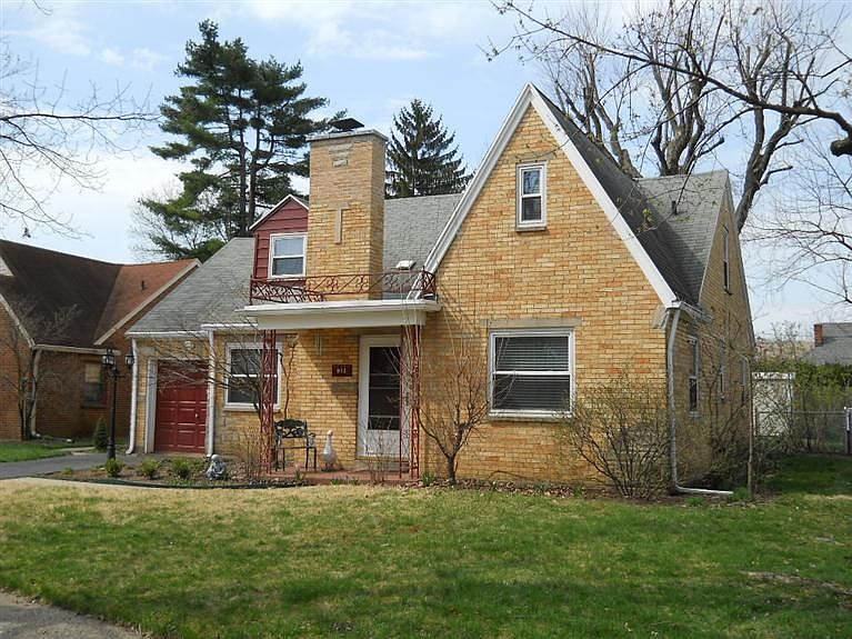 1st image of 913 Broadview Blvd S