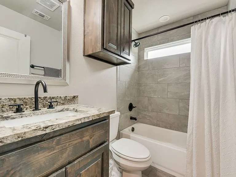 2601 Houston Ct — Photo 26